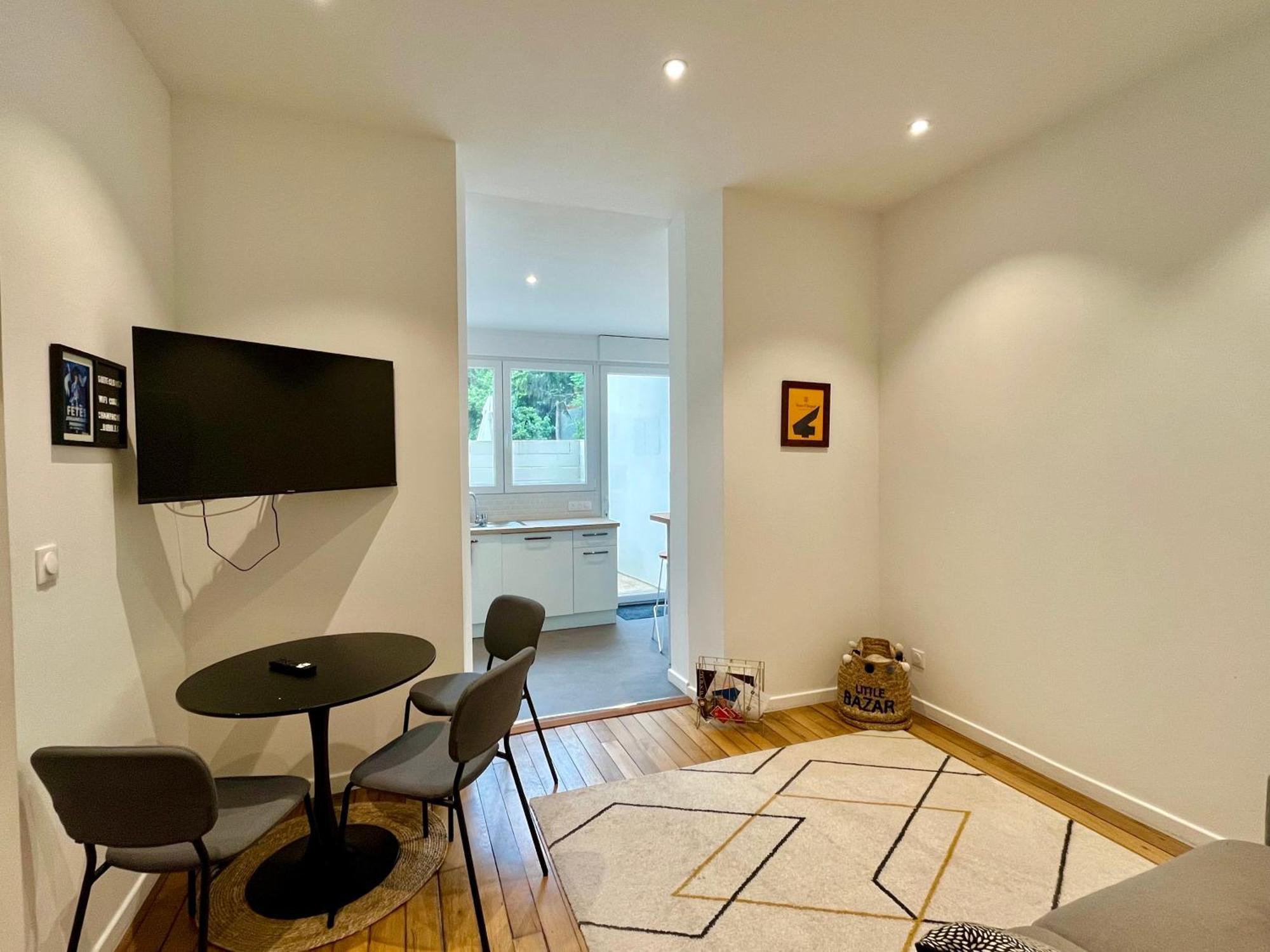 Suite Clovis 2 Reims Esterno foto